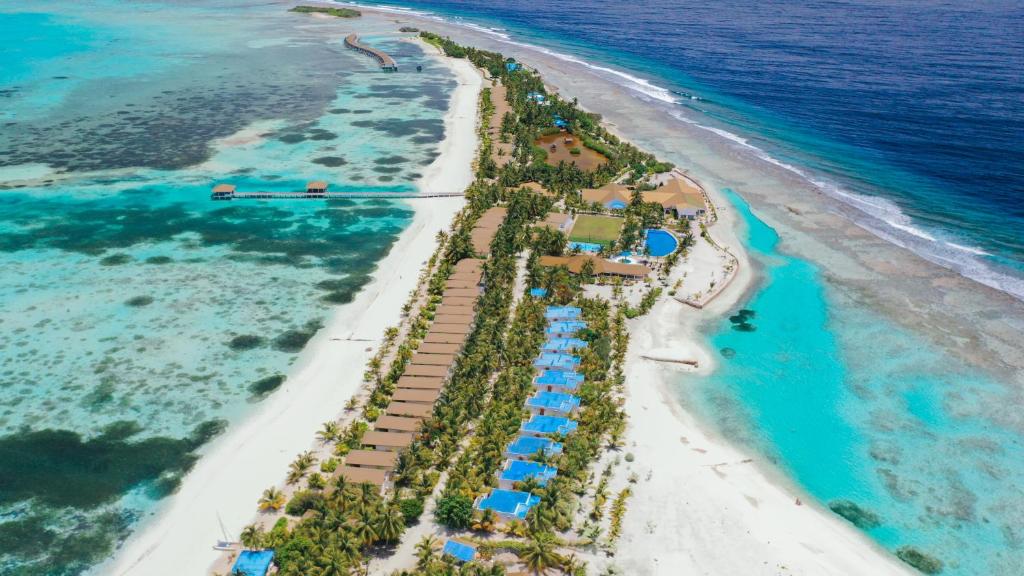 Maldives beach, fundraiser auction items, live auction items
