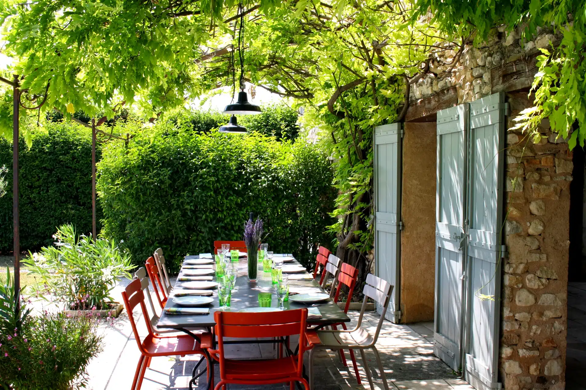 Provence luxury villa outside dining, fundraiser auction items, live auction items