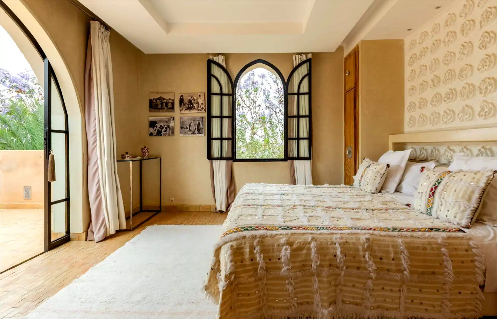 7 Night Luxury Marrakesh Villa bedroom, fundraiser auction items, live auction items
