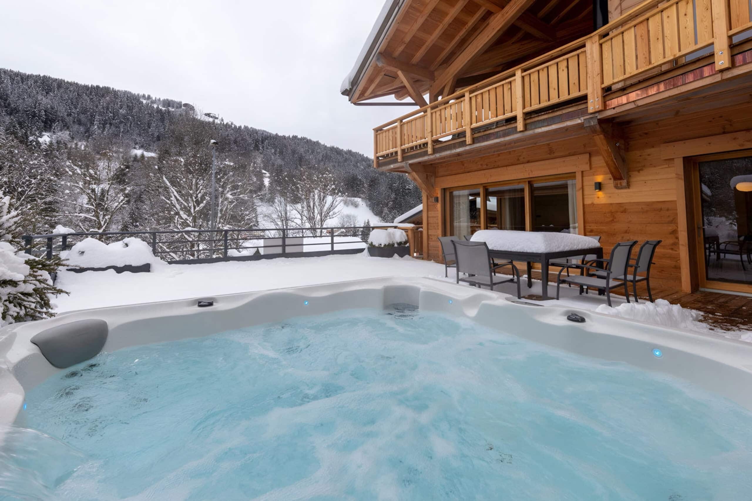 Jacuzzi in snow French Alps, fundraising ideas, charity ideas, silent auction items, travel fundraising events